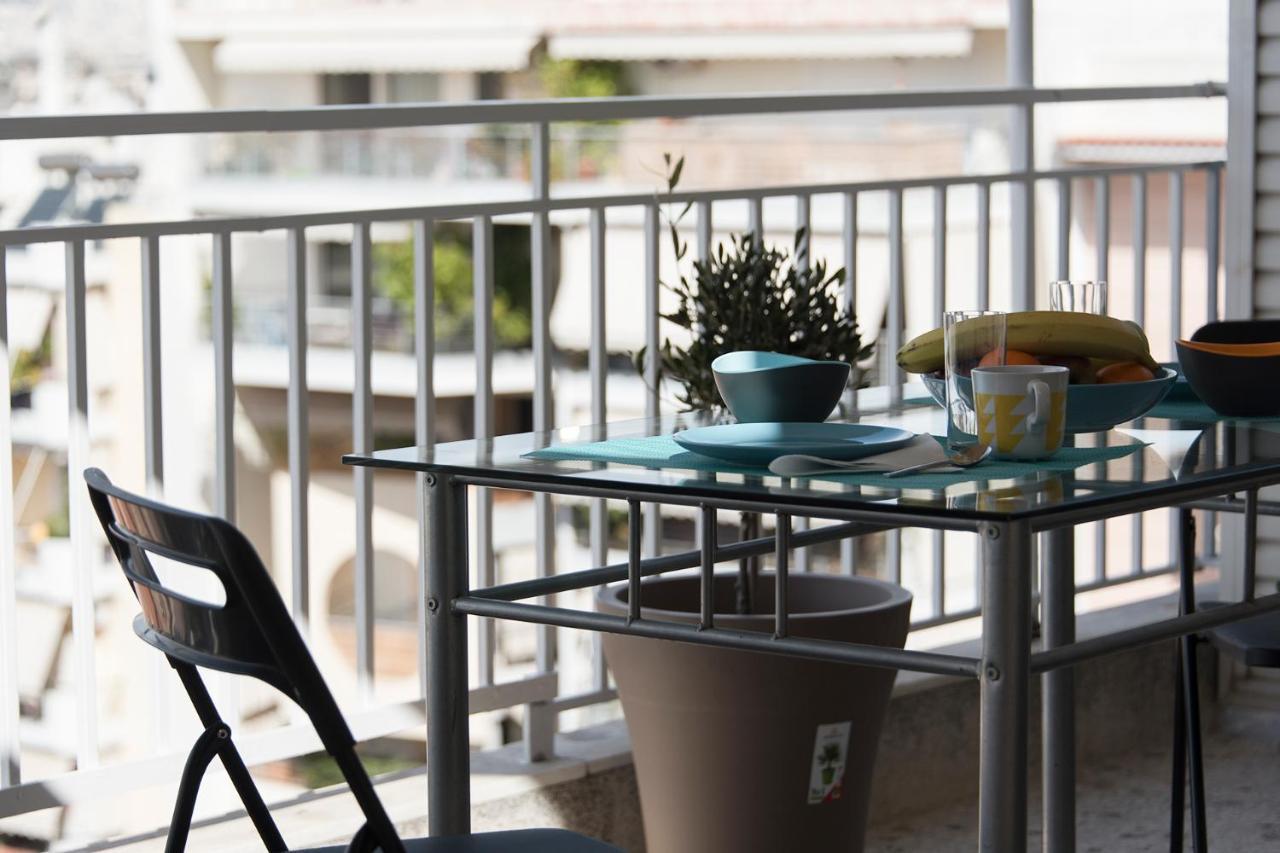 Appartamento El Greco Bright, Airy Penthouse In Trendy Petralona Atene Esterno foto
