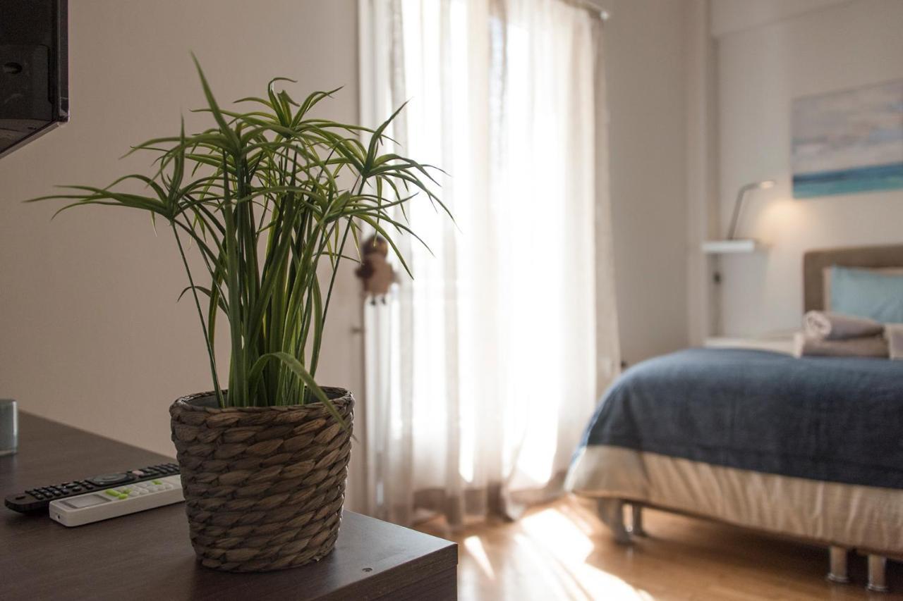 Appartamento El Greco Bright, Airy Penthouse In Trendy Petralona Atene Esterno foto